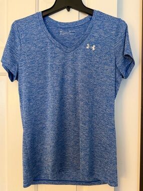 Under Armour Women’s Heatgear V-Neck Top Size Medium